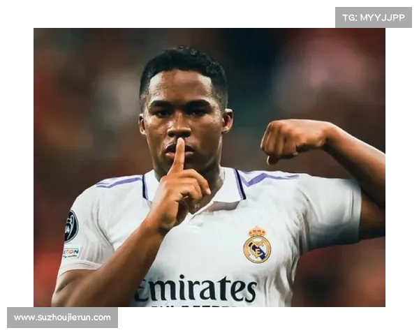 恩德里克新赛季正式加盟皇家马德里 穿上象征荣耀的9号球衣